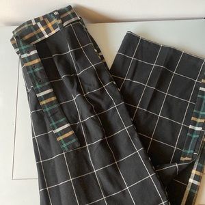 Who What Wear size 6 high waisted striped Trouser